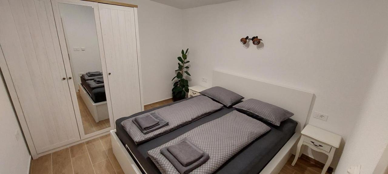Stara Malija Apartment Izola Ngoại thất bức ảnh